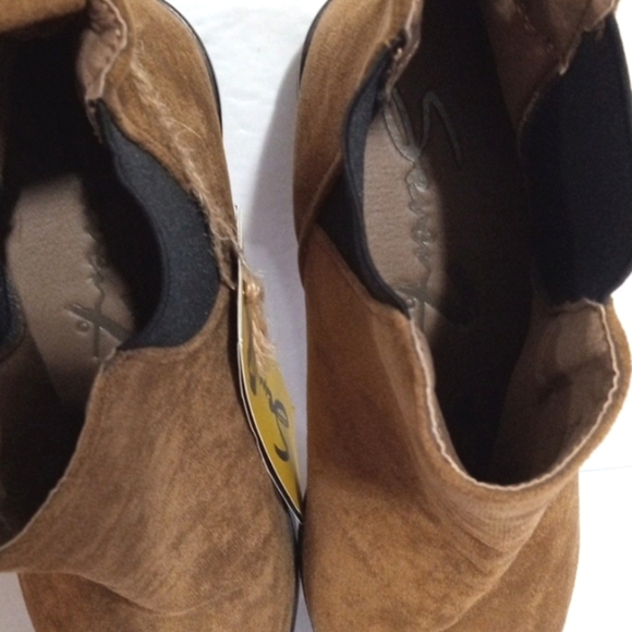 SEVEN 7 FAUX SUEDE LITE BROWN BLACK POINTED TOE PULL-ON ANKLE BOOTS SIZE 7 NWT - Picture 9 of 10